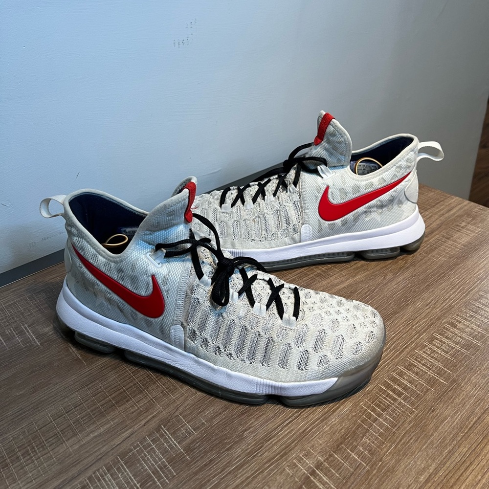 Nike Mens Zoom KD 9 ID White Red Athletic Basketball‎ Shoes Size 14 Sneakers